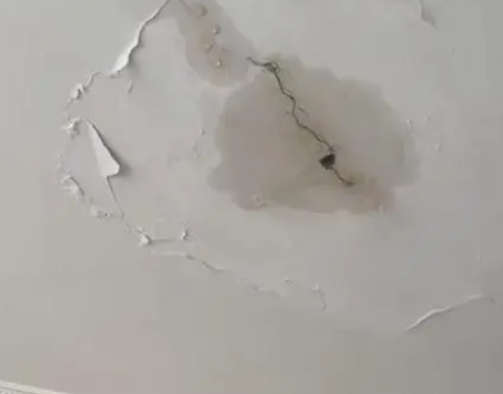 卧龙阳台漏水维修公司分享下屋面防水工程质量问题原因分析